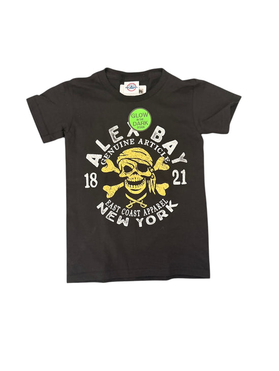 Youth skull and crossbones tee